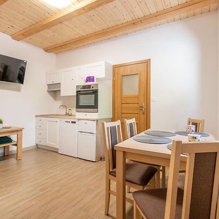 Apartamenty Stodola Jezierzany Extérieur photo